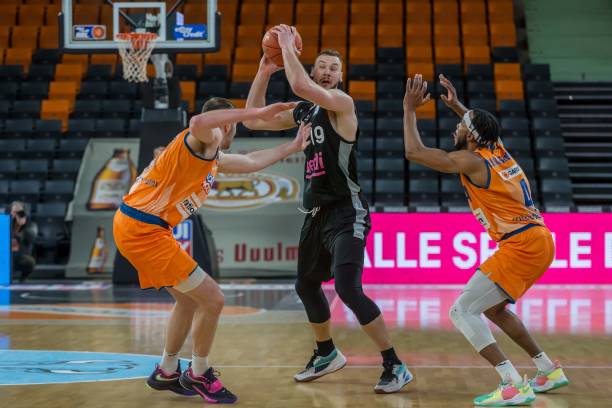 得格外刺眼 得格外刺眼