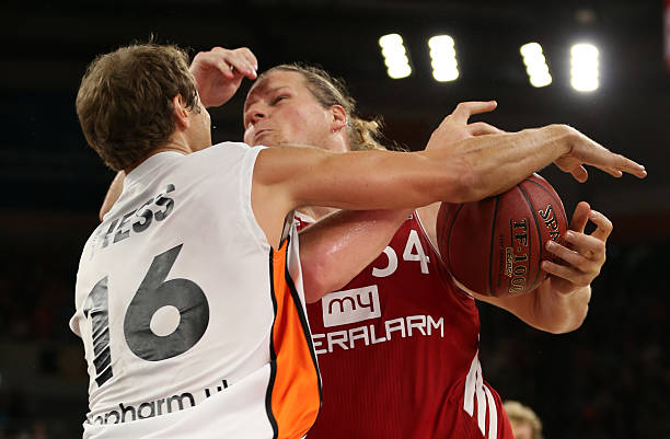 而缺乏侵略 而缺乏侵略